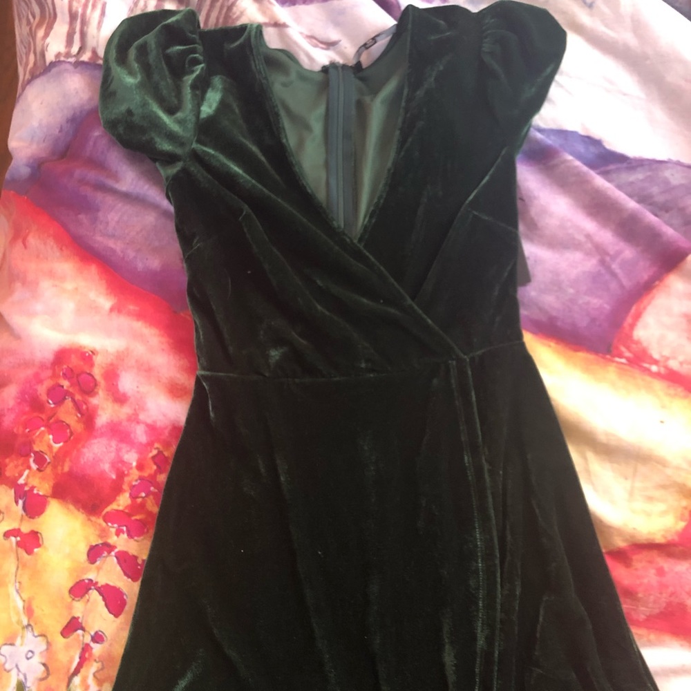 Lulu’s Green Velvet Dress